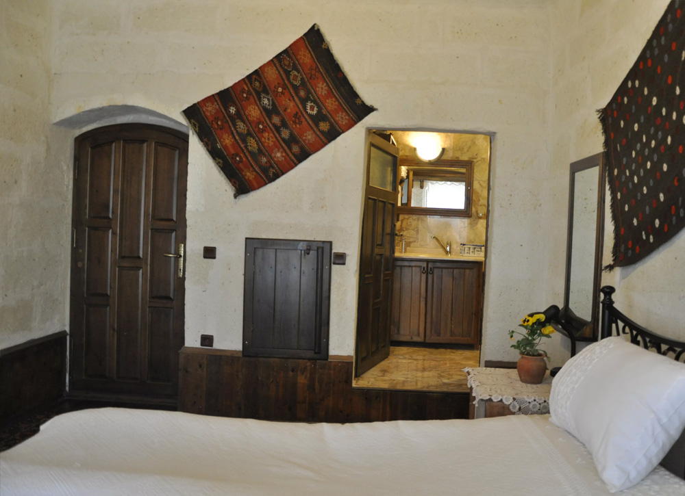 Traditional Room Detail 12